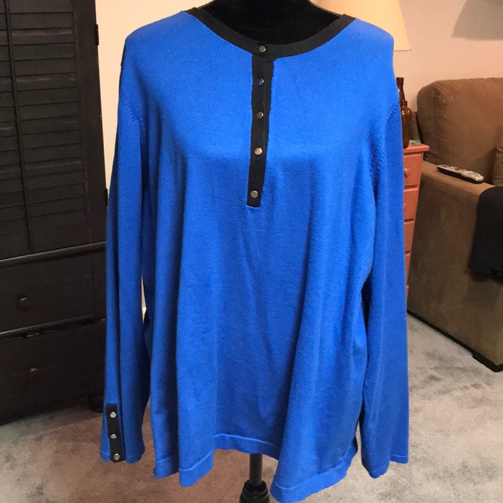 Lou Lou woman’s sweater